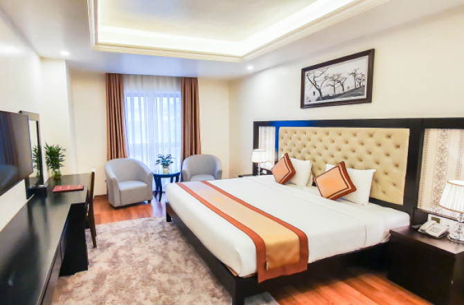 Moon Suite (1 King Size Bed 2.2M) | Moon Halong Hotel